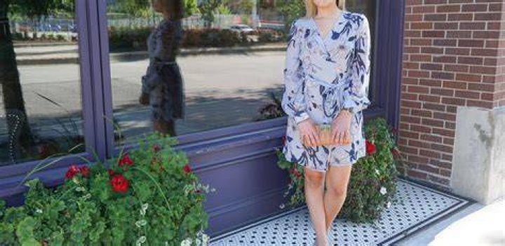 Can you wear jeans to a bridal shower?