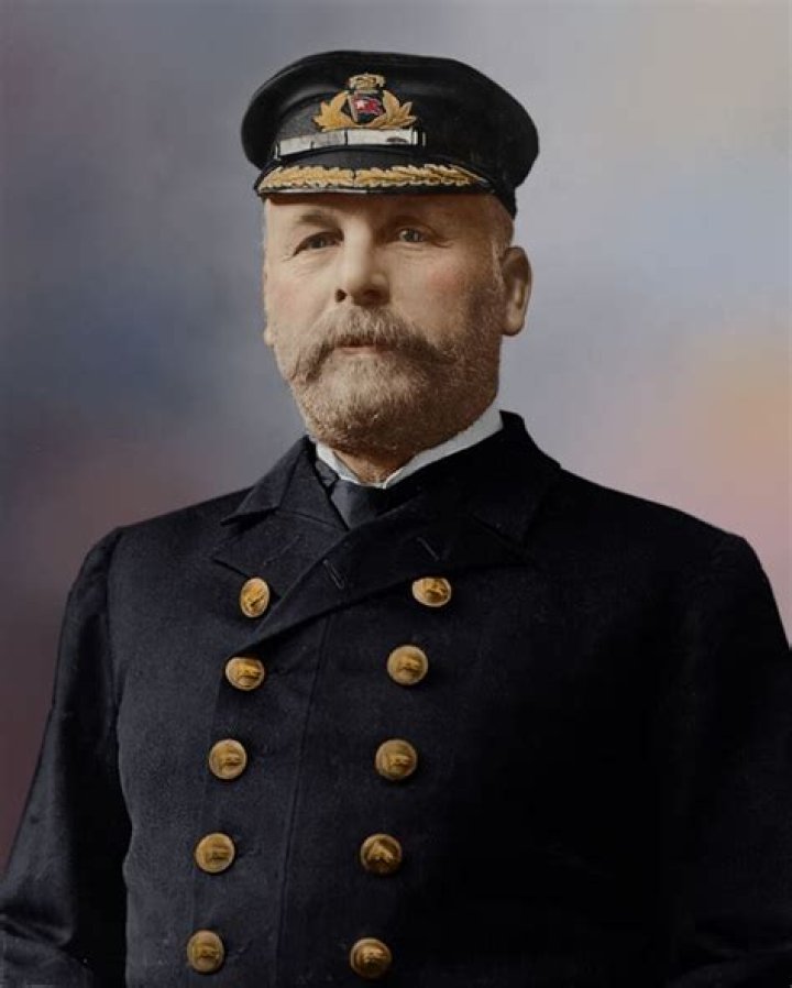 Did the captain of the Titanic go down with the ship?