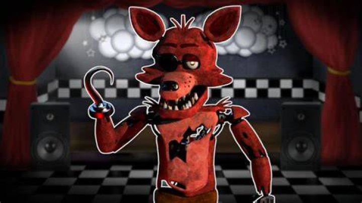 Does Freddy Fox have a mom?