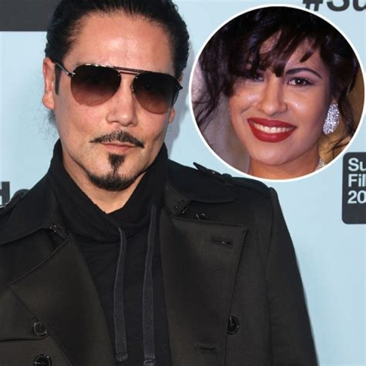 Does the Quintanilla family talk to Chris?