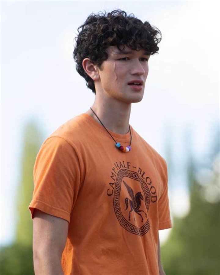 What season is Luke in Skins?
